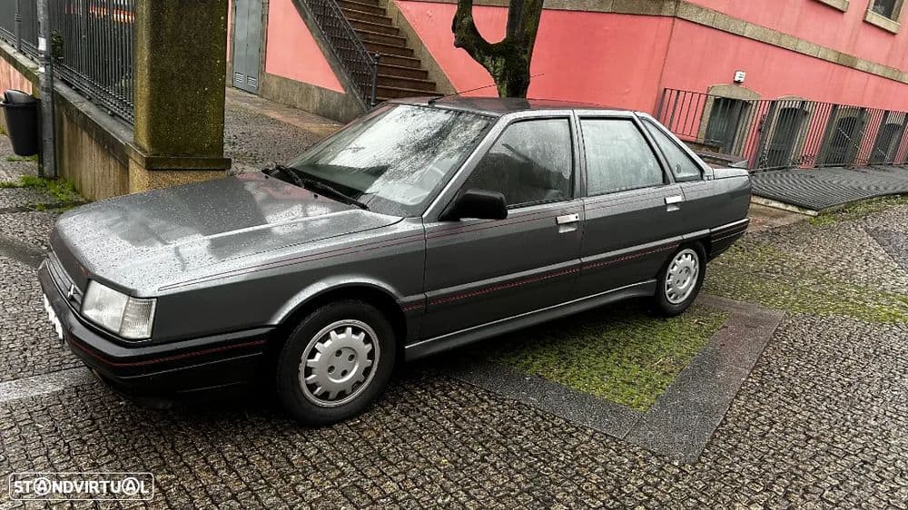 Renault 21 2.2 Ti