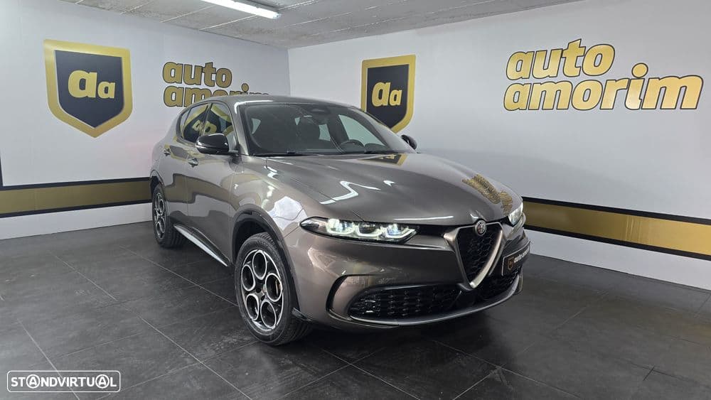 Alfa Romeo Tonale SUV híbrida plug-in, praticamente nova com apenas 19.000 kms.