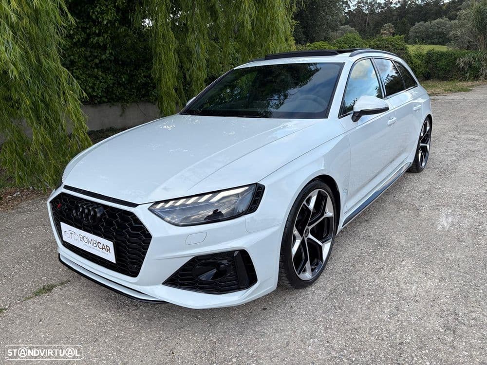 Audi RS4 Avant quattro tiptronic