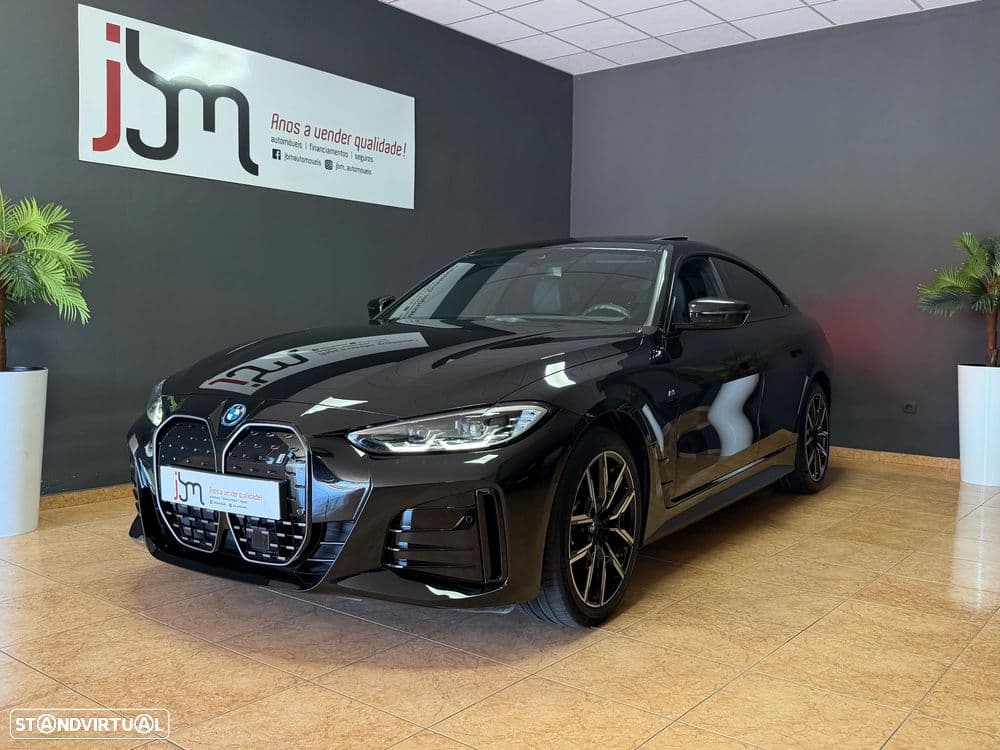 BMW Série i eDrive40 Pack Desportivo M