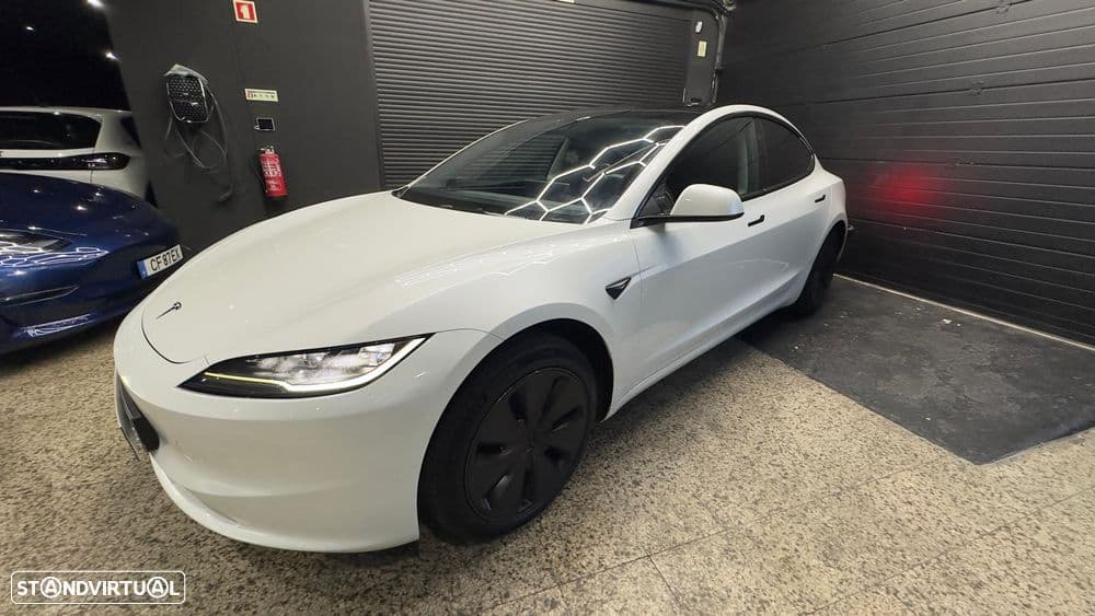 Tesla Model 3 Standard RWD