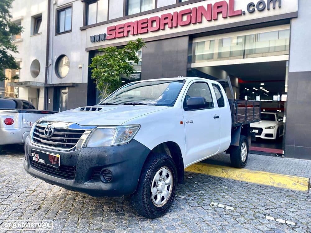 Toyota Hilux 2.5 D-4D 2WD CE