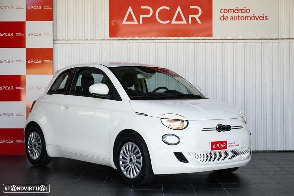 Fiat 500e Action