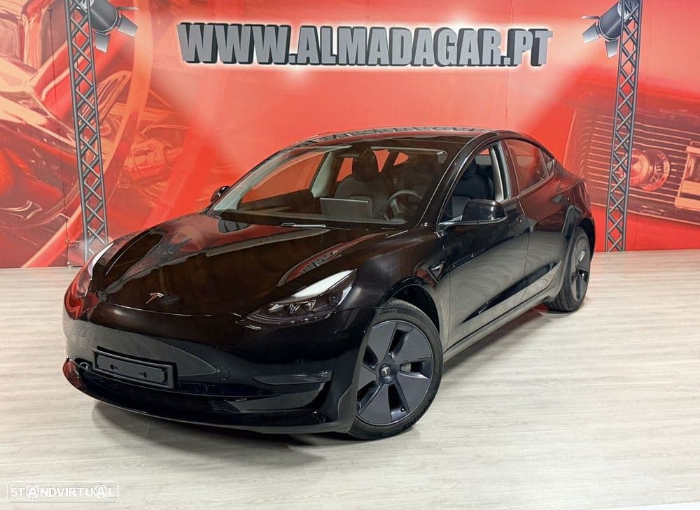 Tesla Model 3 Long-Range RWD
