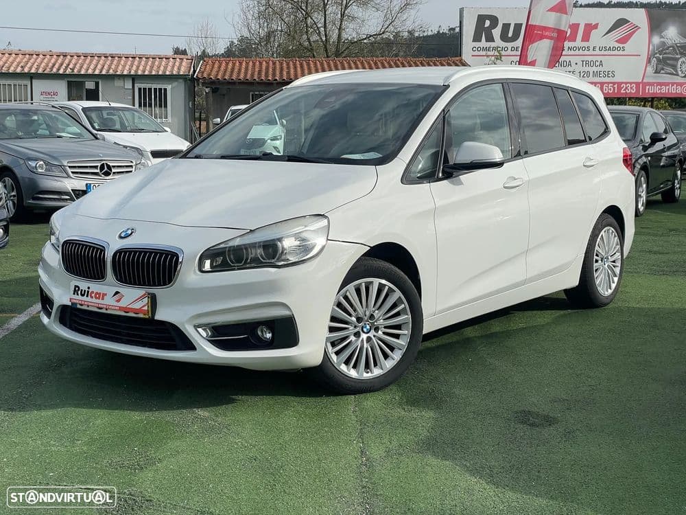 BMW Série 2 Viatura com 149120 km, motor 1.5 de 136cv, matrícula de março de 2015, cor branca.