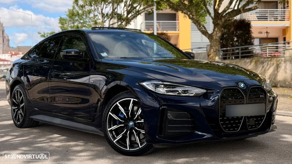 BMW Série i M50 Pack Desportivo M Pro