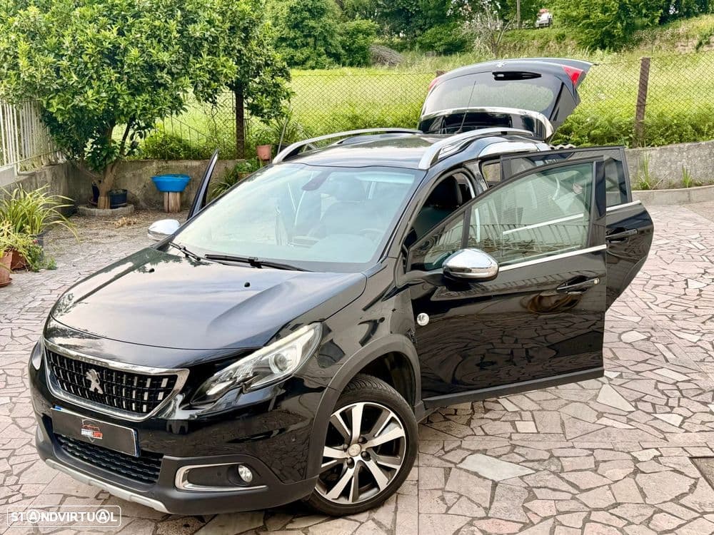 Peugeot 2008 1.2 PureTech Crossway