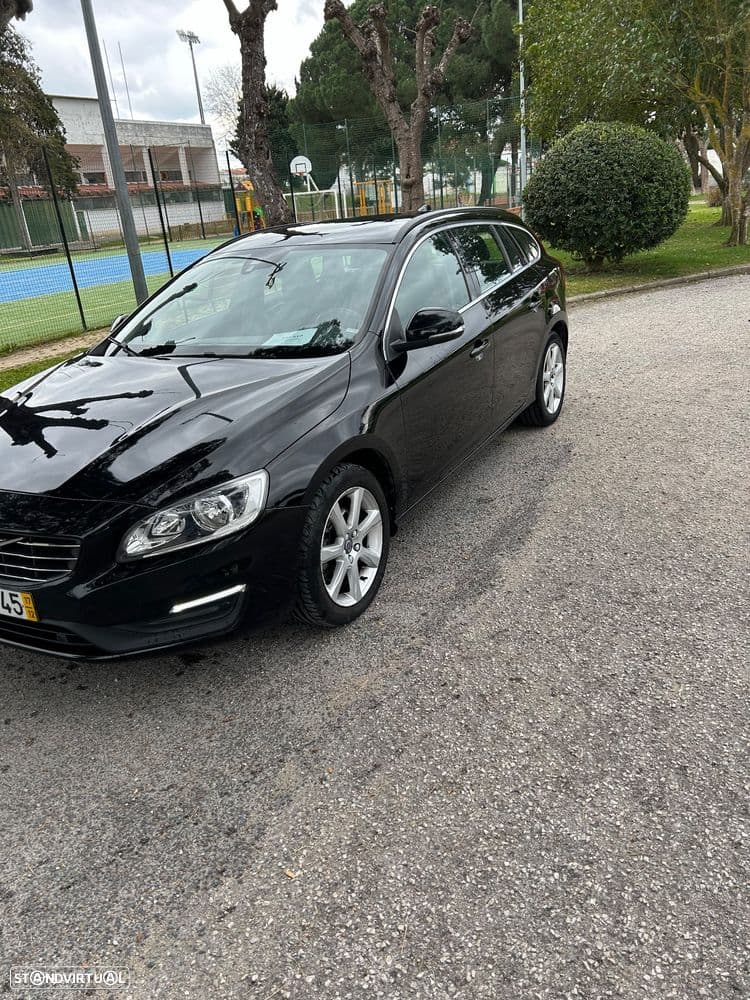 Volvo V60 2.0 D2 Momentum