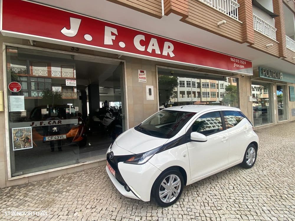 Toyota Aygo x-play touch