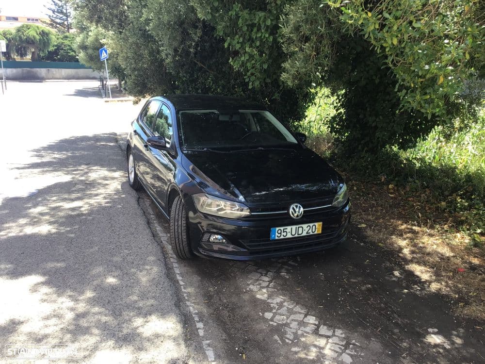 Volkswagen Polo equipada com: