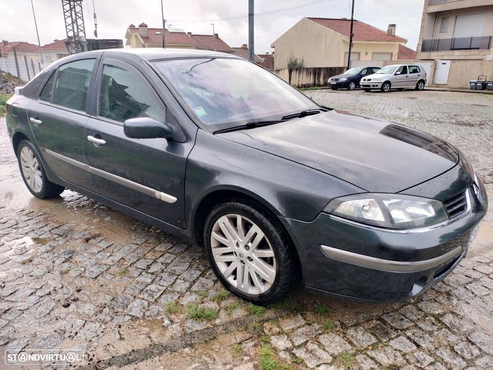 Renault Laguna Versão 2.2 dCi Privilege Luxe Auto.