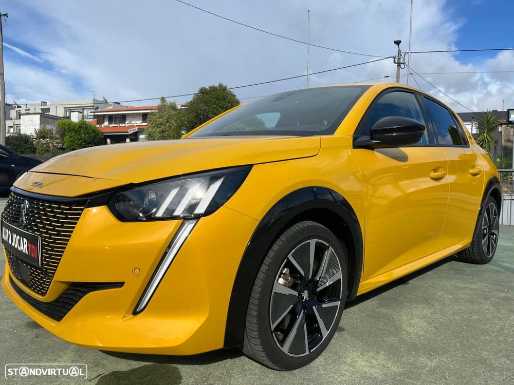 Peugeot e-208 GT+