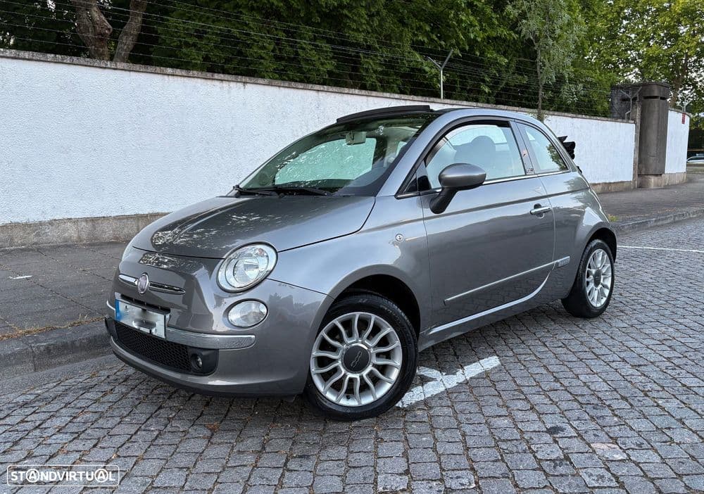 Fiat 500C muito bem equipada com: