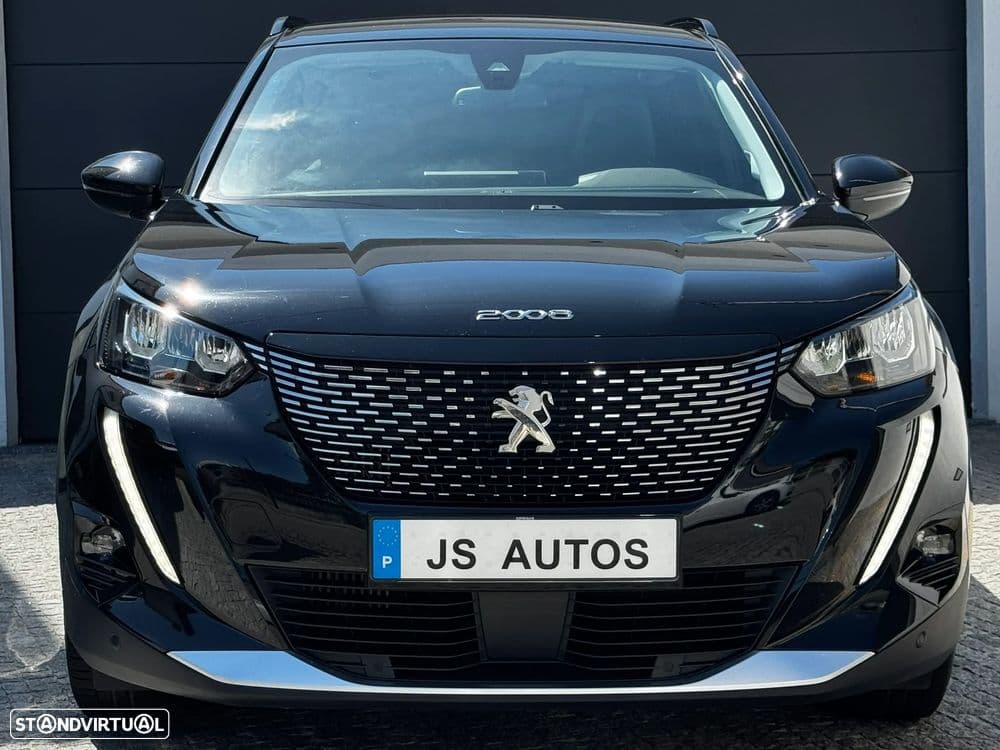 Peugeot 2008 Allure com bastante equipamento, com destaque para: