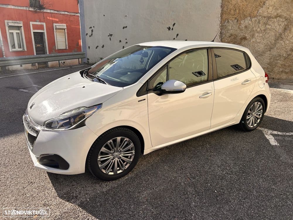 Peugeot 208 1.2 PureTech Signature