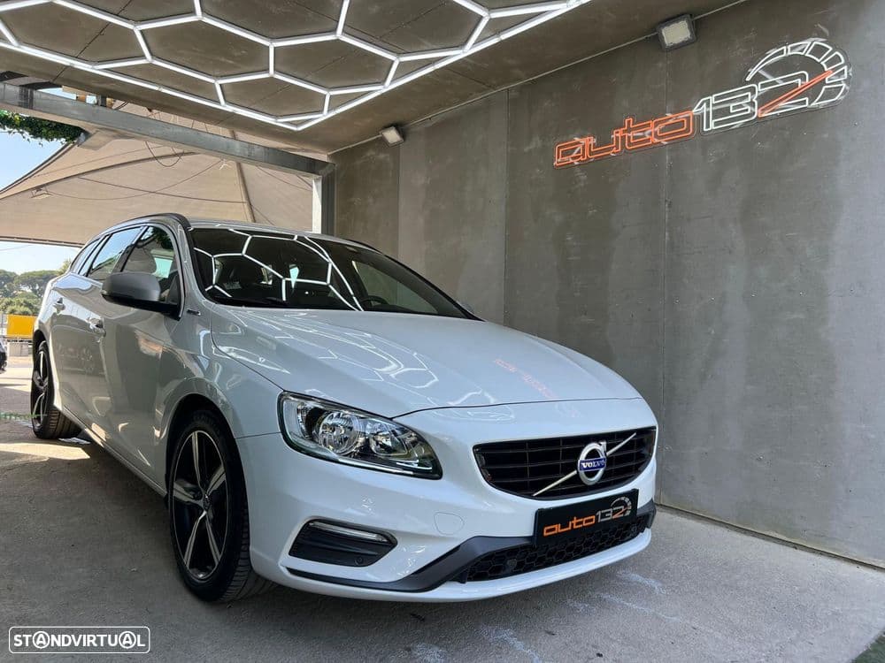 Volvo V60 2.4 D6 R-Design Sum.AWD Phev