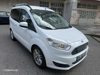 Ford Tourneo Courier 1.0 EcoBoost Ambiente