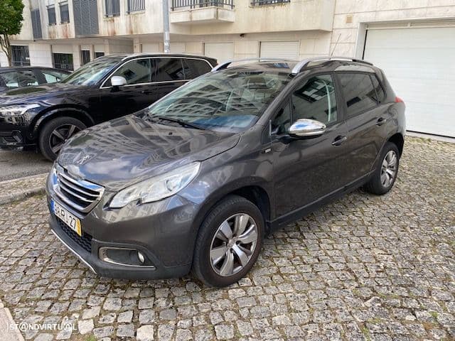 Peugeot 2008 1.2 PureTech Style