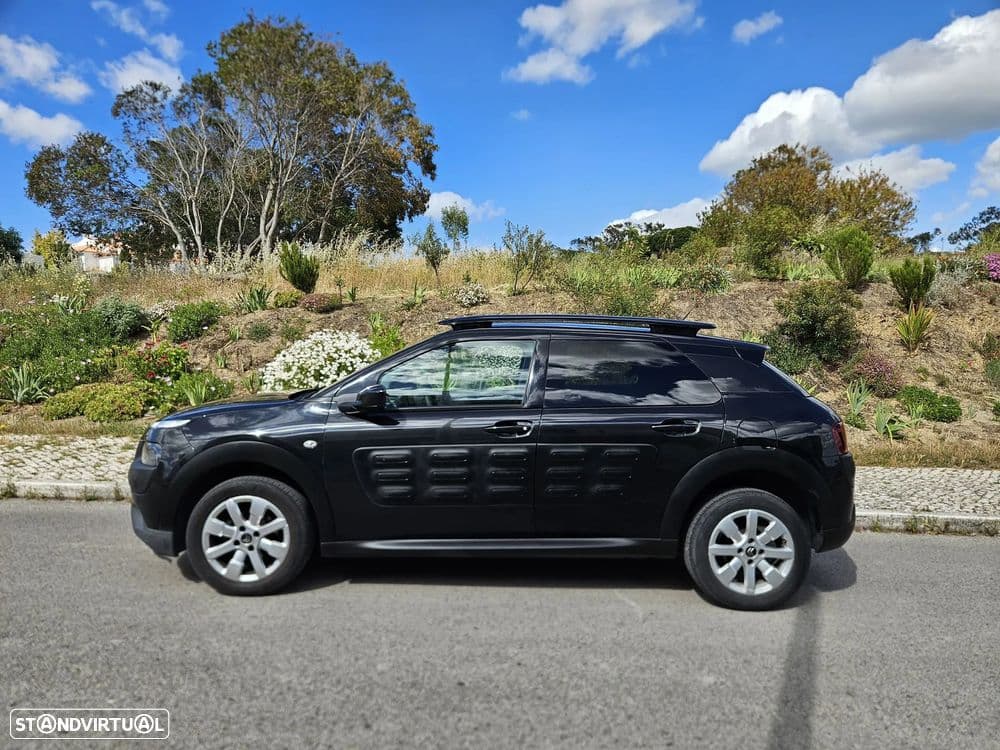 Citroën C4 Cactus Feel, com bom nível de equipamento: