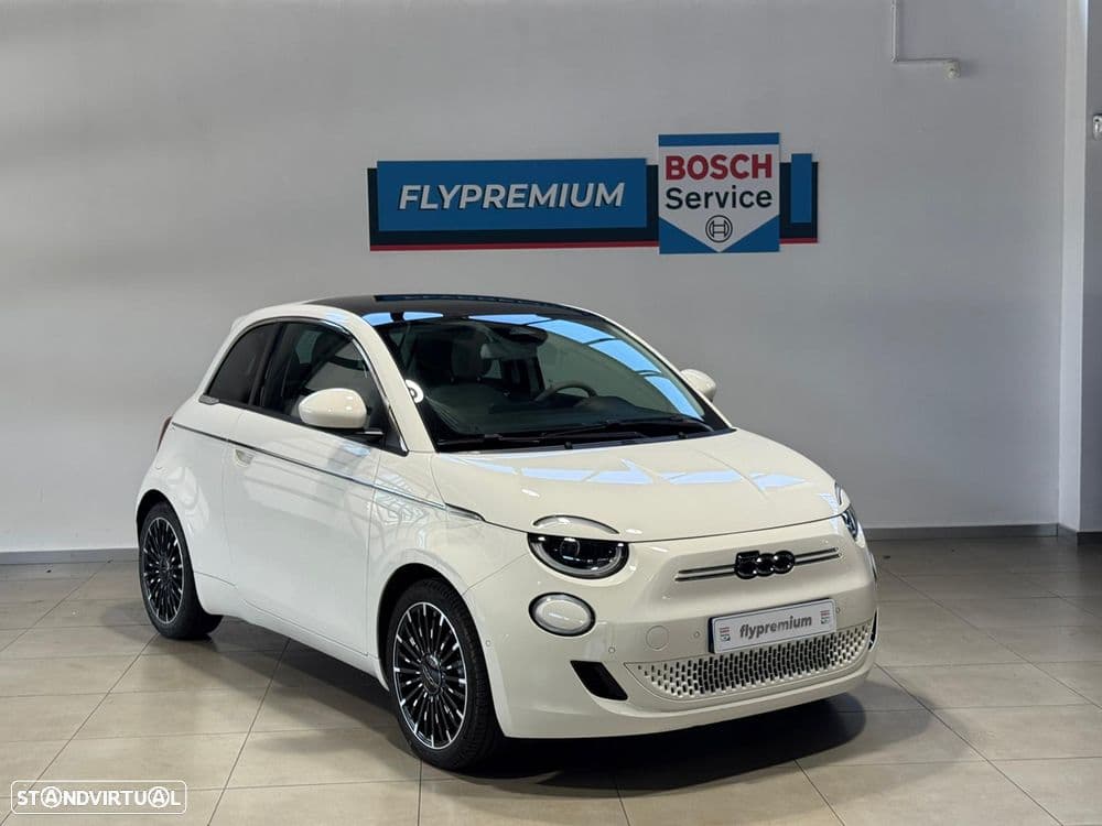 Fiat 500e La Prima