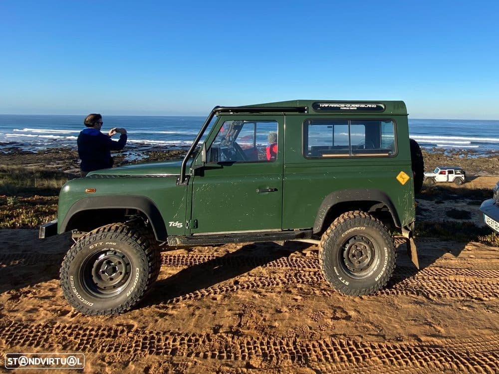 Land Rover Defender 90 2.5 TD5 Metal Top