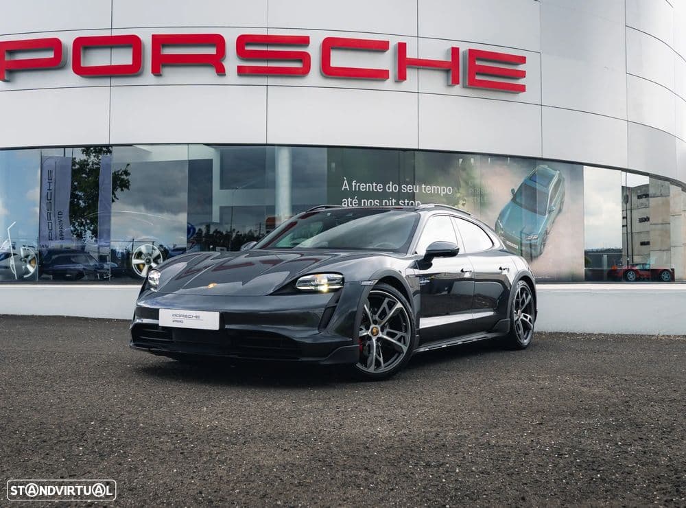 Porsche Taycan Cross Turismo 4S
