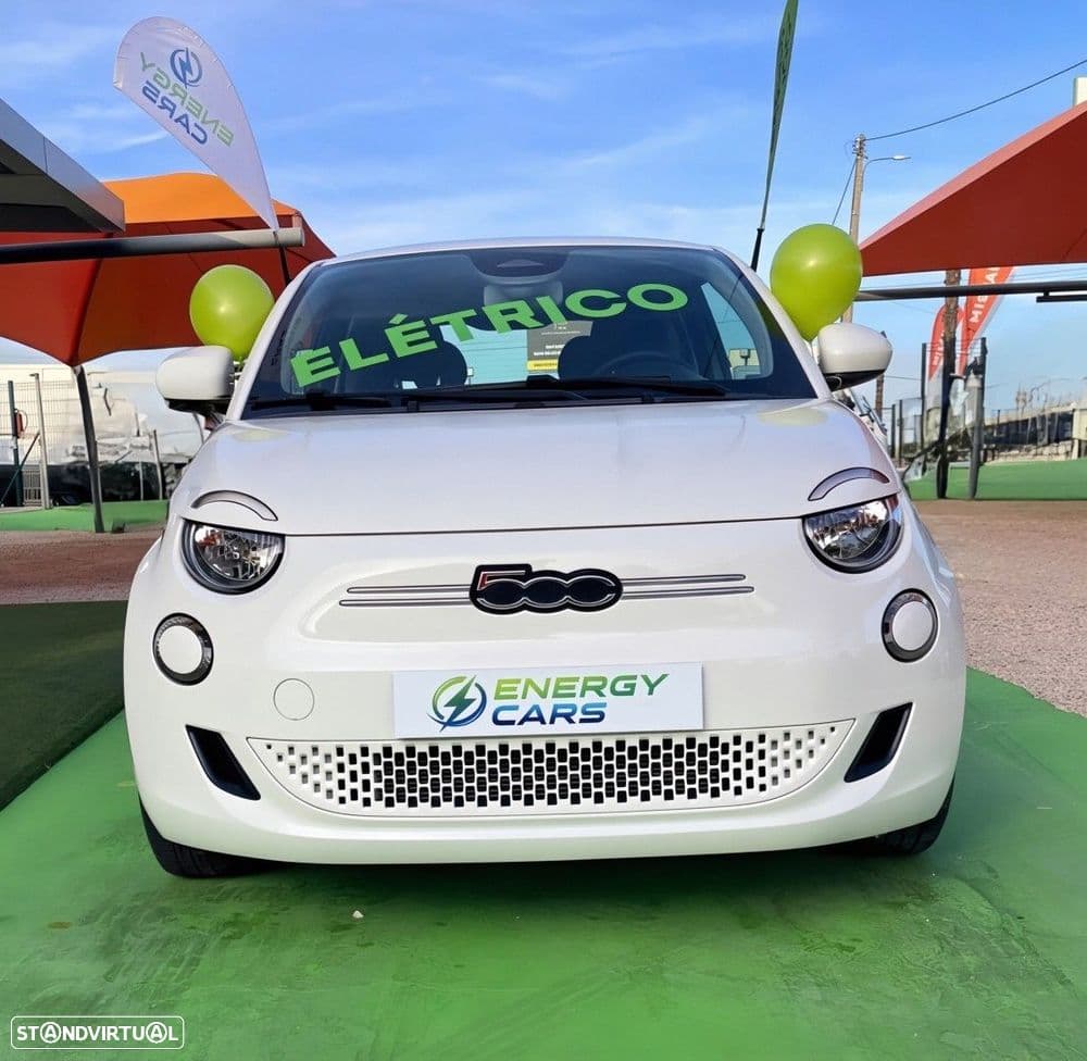 Fiat 500e Action