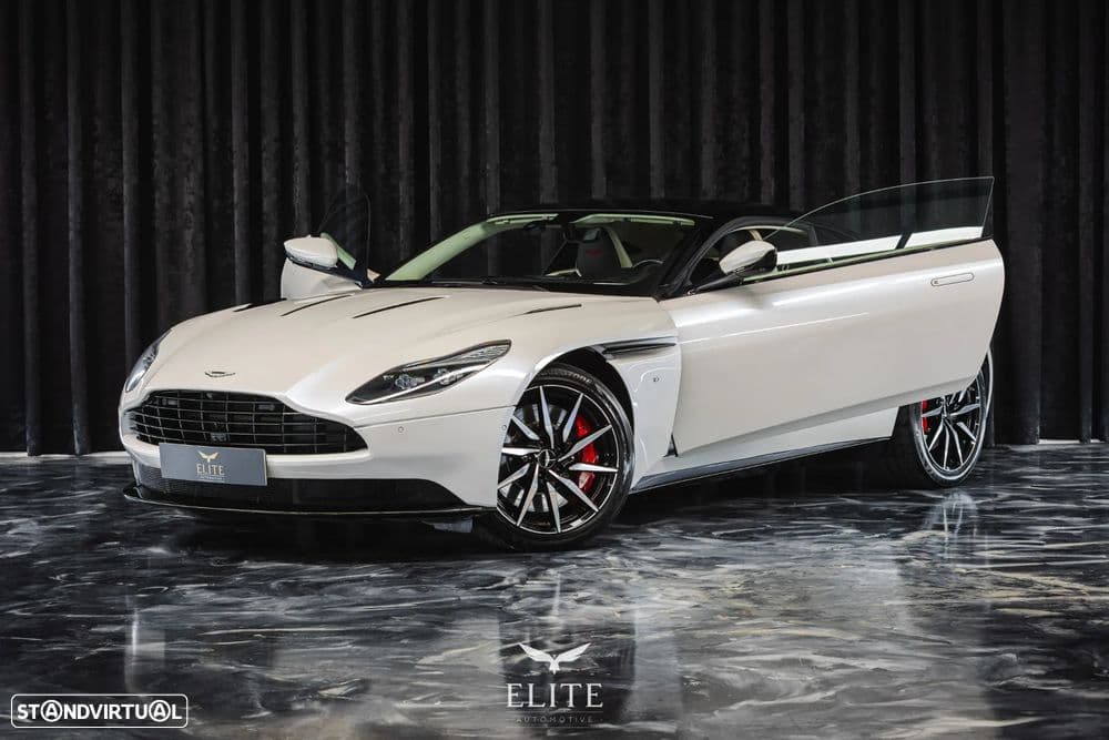 Aston Martin DB11 Coupé V12 Launch Edition