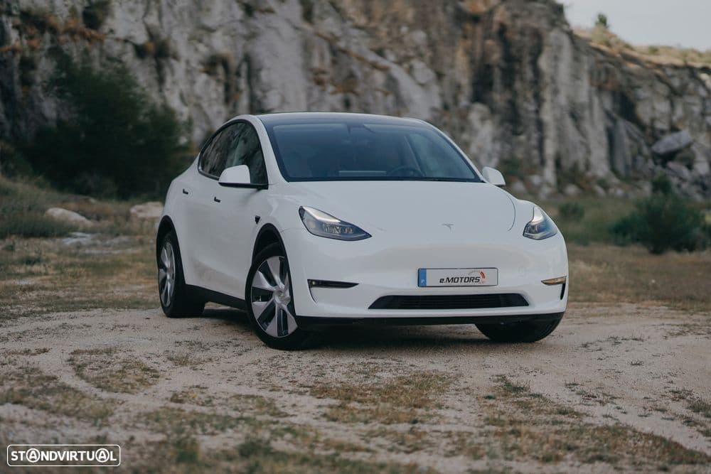 Tesla Model Y Long Range Dual Motor AWD