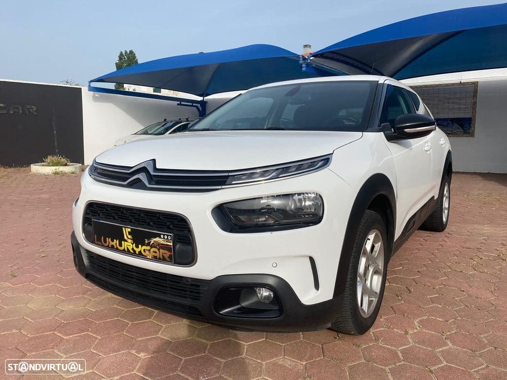 Citroën C4 Cactus BlueHDi 100 S&S Shine de 2019, 5 portas, caixa manual de 6 velocidades.