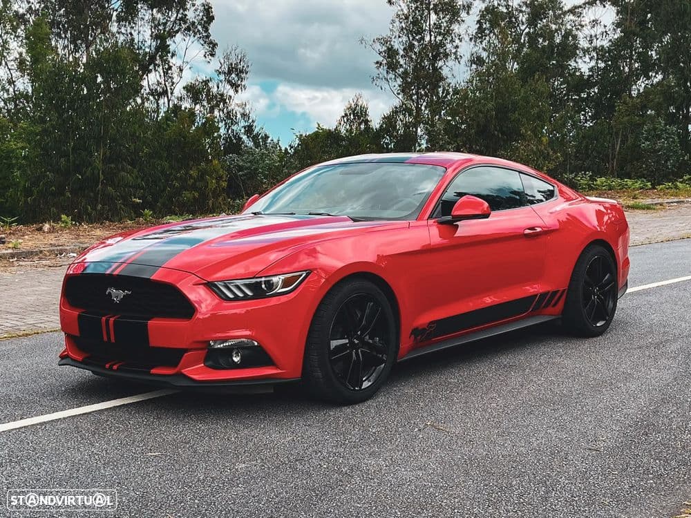 Ford Mustang Equipamento a Destacar: