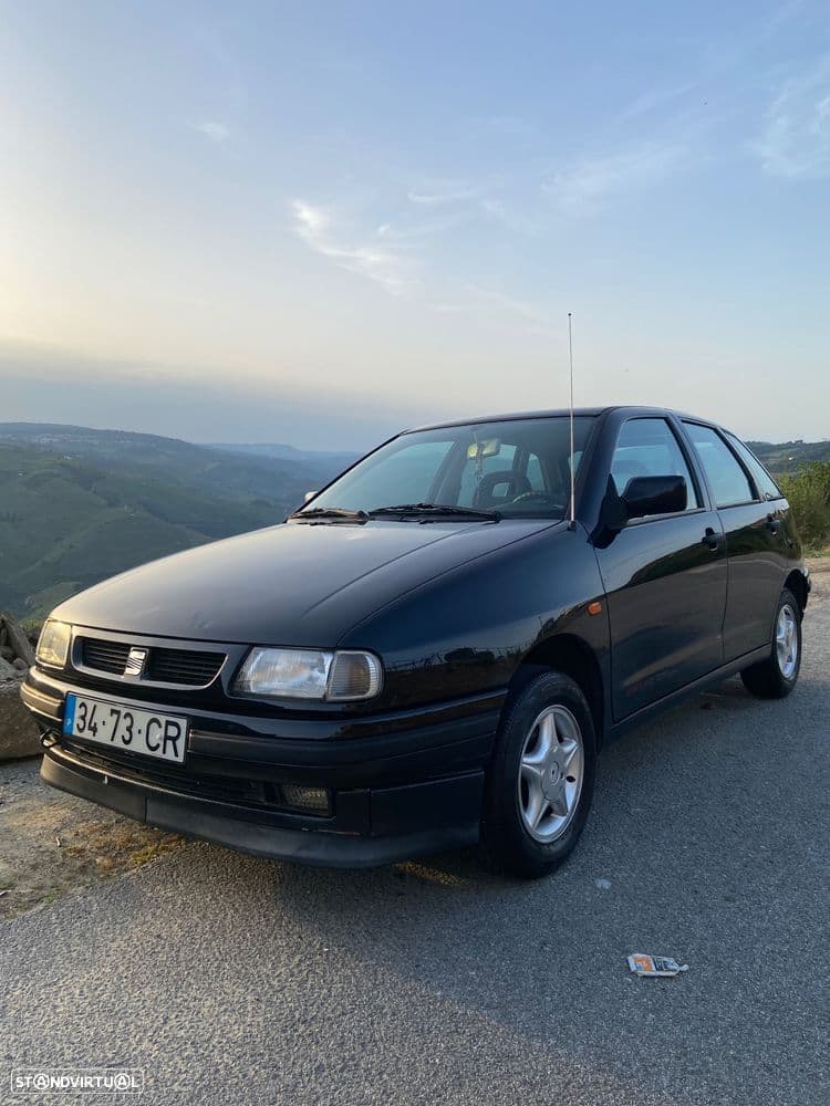 SEAT Ibiza 1.8i GLX