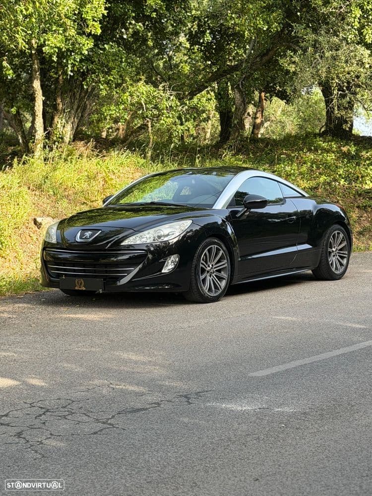 Peugeot RCZ 1.6 THP, motor gasolina de 200 cv, caixa manual de 6 velocidades, 116.089 km.