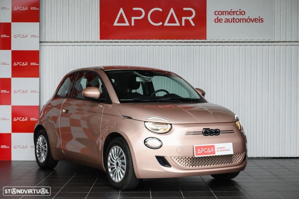 Fiat 500e Action