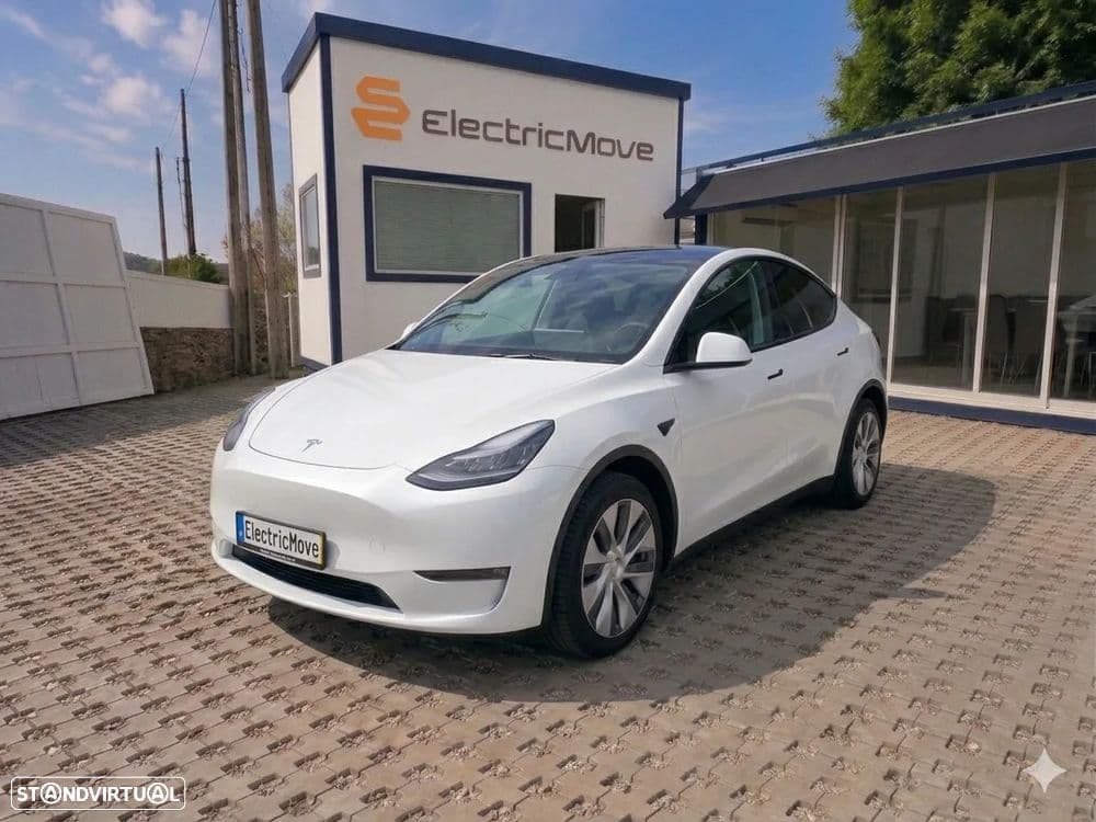 Tesla Model Y RWD