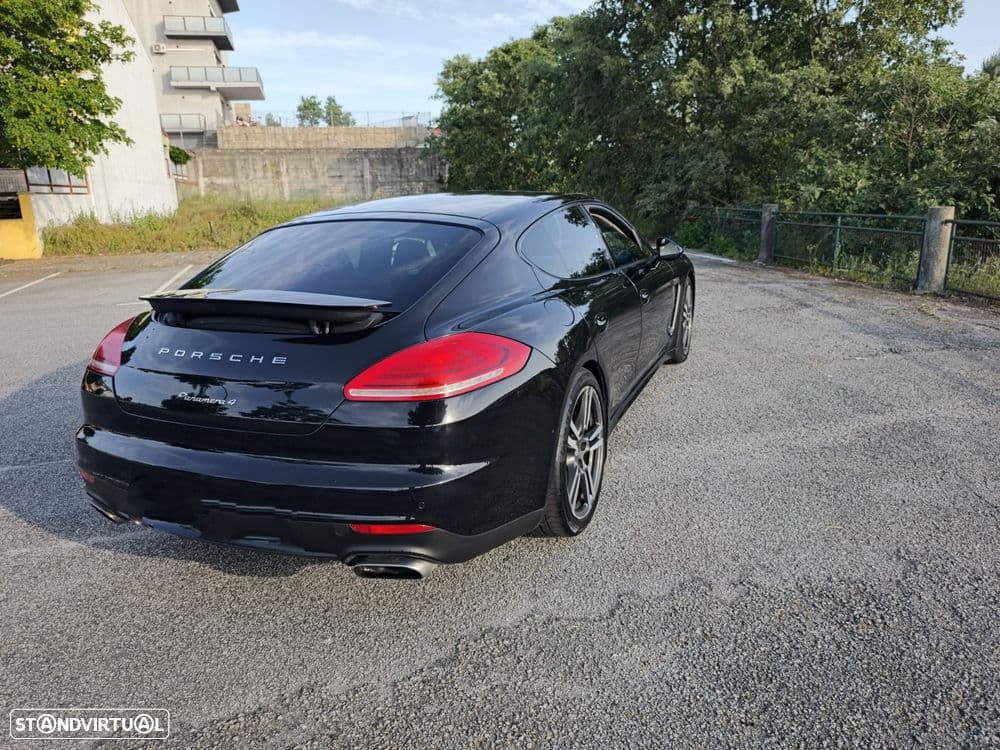 Porsche Panamera 4 PDK Edition