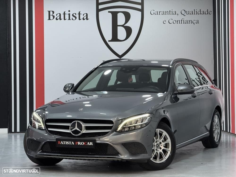 Mercedes-Benz Classe C D, ideal para quem procura uma condução confortável e económica, especialmente em viagens longas.