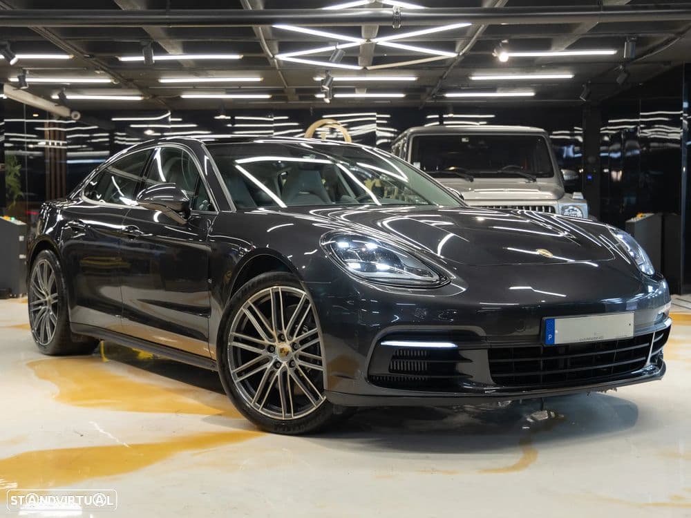 Porsche Panamera 4 Platinum Edition