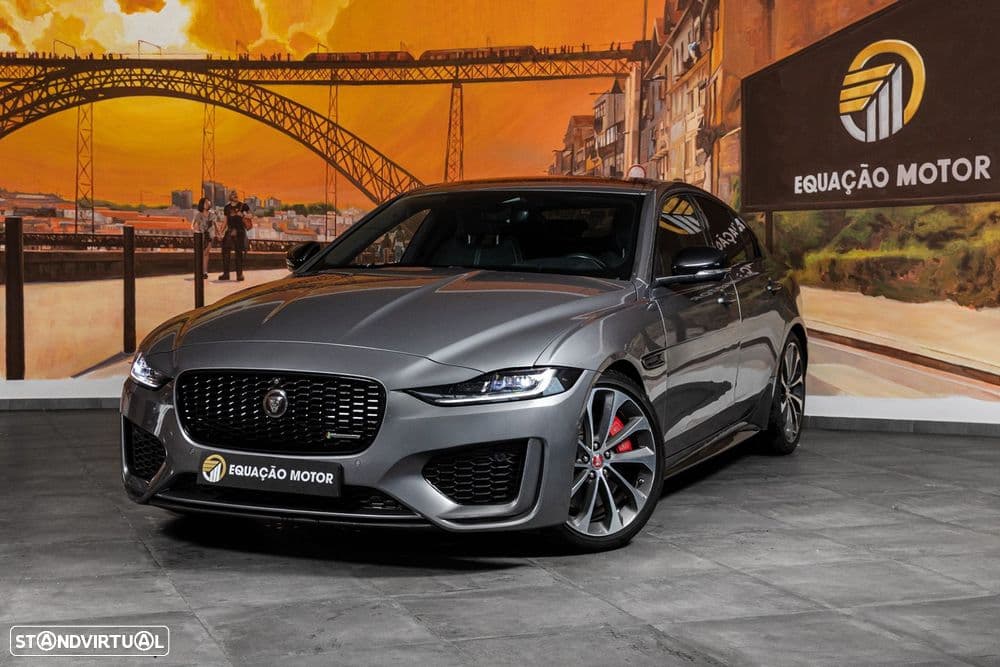 Jaguar XE 2.0 D200 R-Dynamic Black