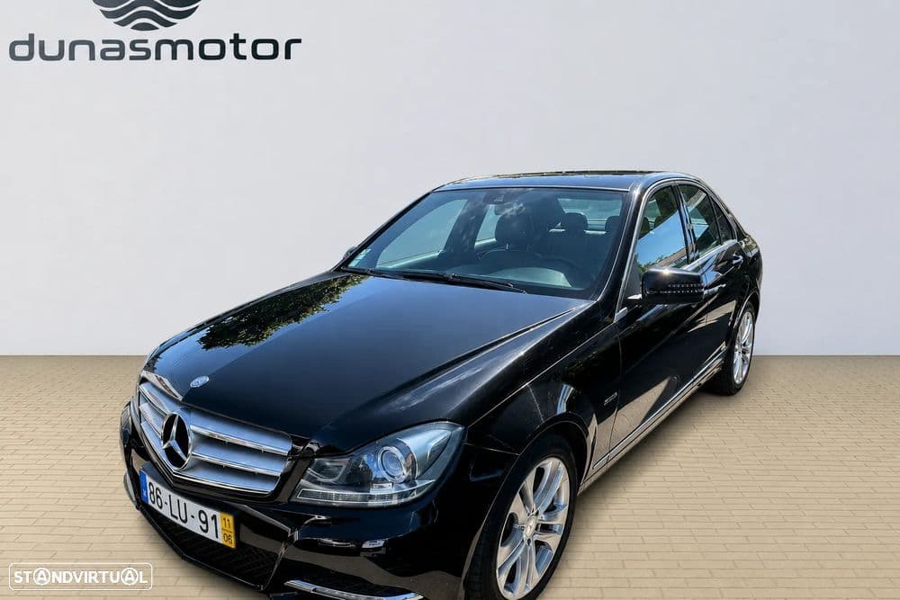 Mercedes-Benz Classe C Avantgarde — acabamento premium, detalhes exclusivos e imagem mais desportiva