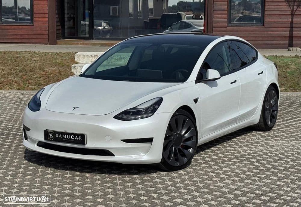 Tesla Model 3 Long-Range RWD