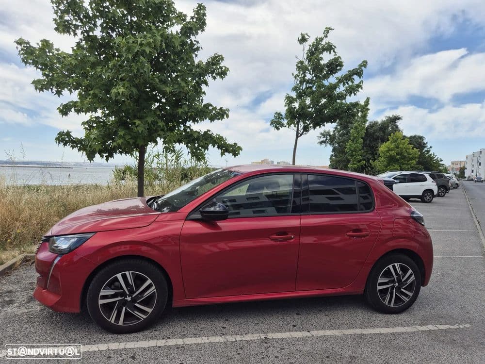 Peugeot 208 1.2 Hybrid Allure e-DCS6