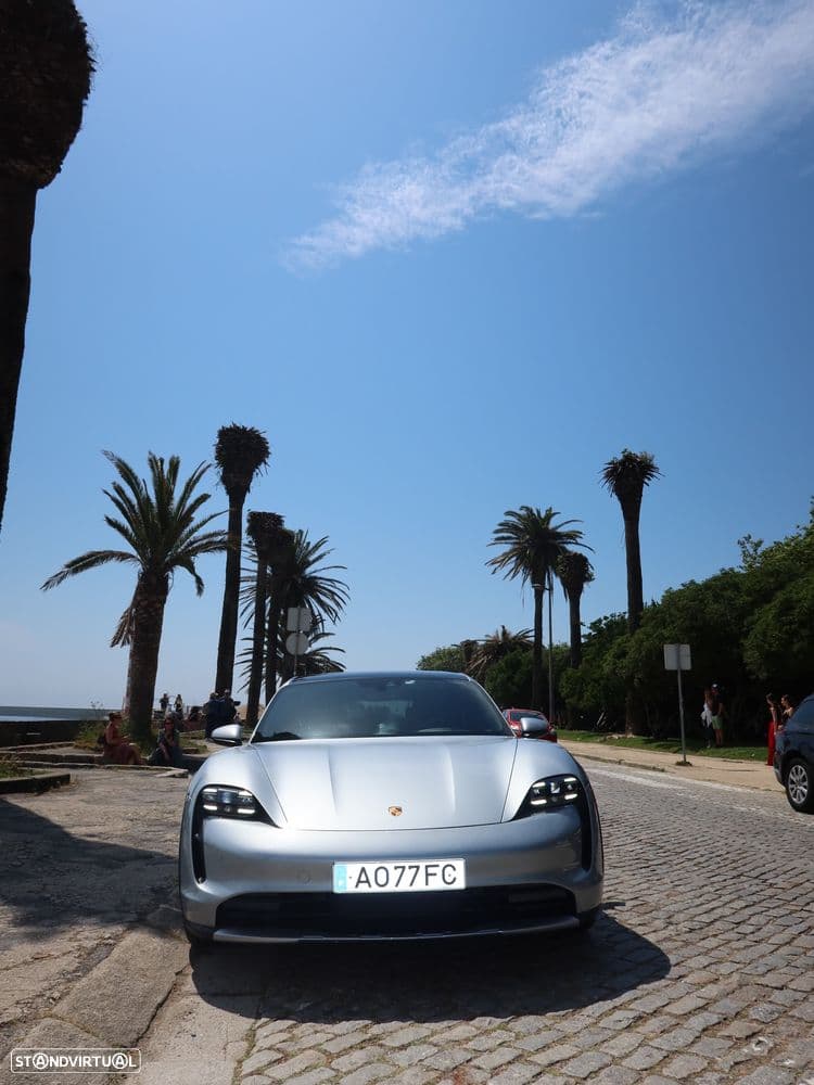 Porsche Taycan Cross Turismo 4