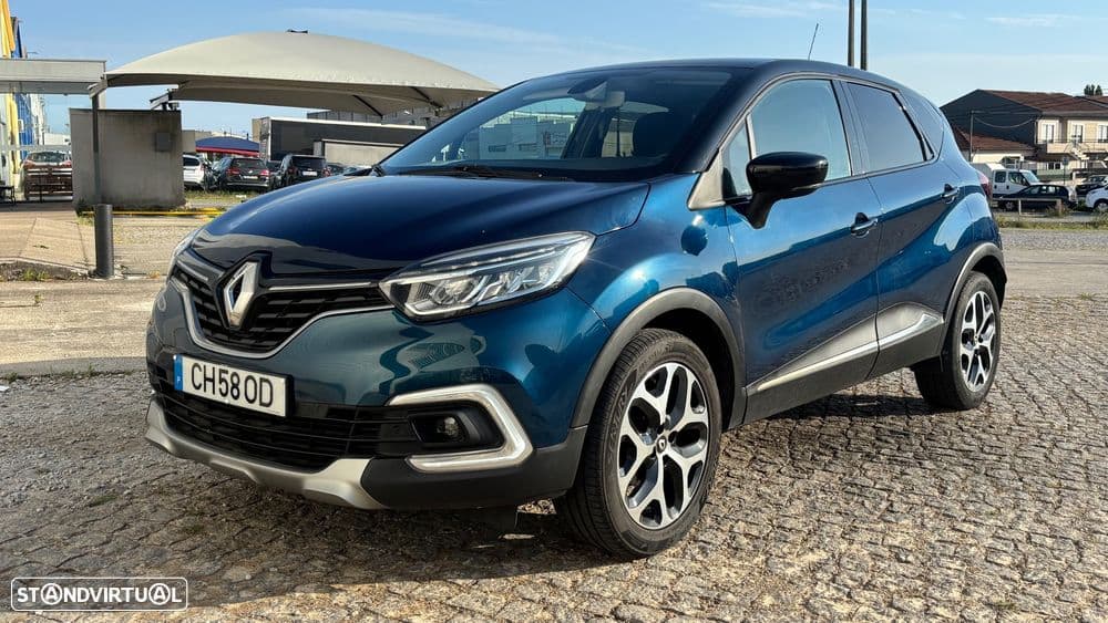Renault Captur Versão Exclusive com: