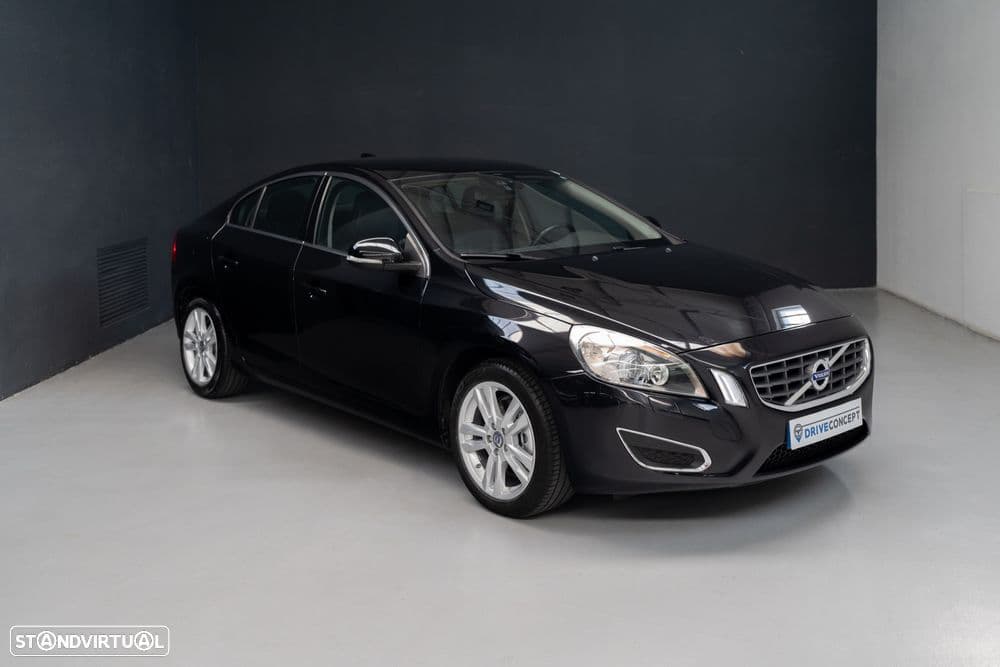 Volvo S60 Versão Summum (versão mais completa e premium)
