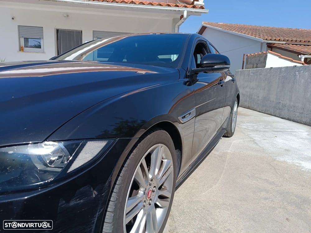 Jaguar XE 20d Prestige