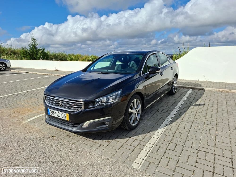 Peugeot 508 GT Line muito bem equipada, confortável e económica, excelente para viagens e utilização diária.