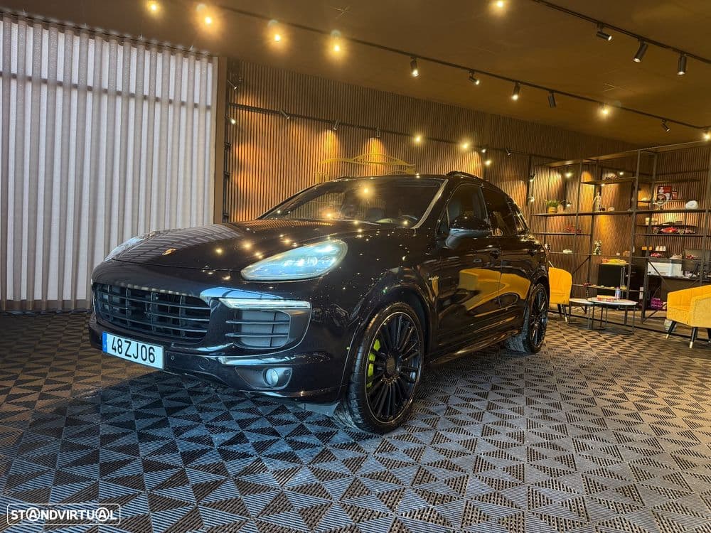 Porsche Cayenne ver-s