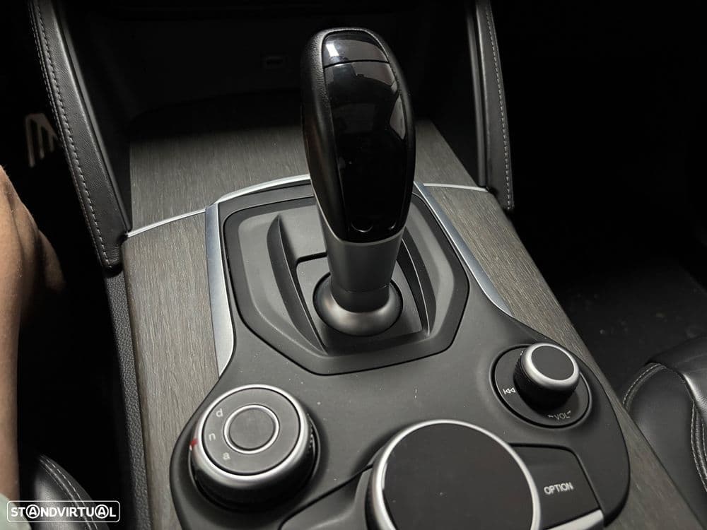 Alfa Romeo Stelvio 2.0 T Veloce TI Q4 AT8