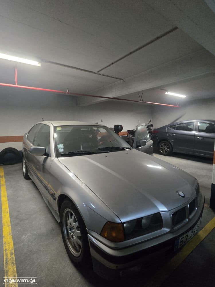 BMW Série 3 i Compact